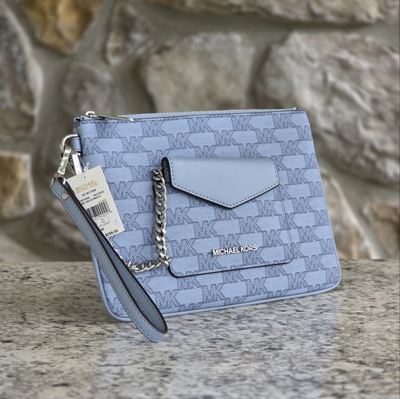 Michael Kors Handbags - Michael Kors Jet Set Logo Large 2 In 1 Card Case Wristlet Blue